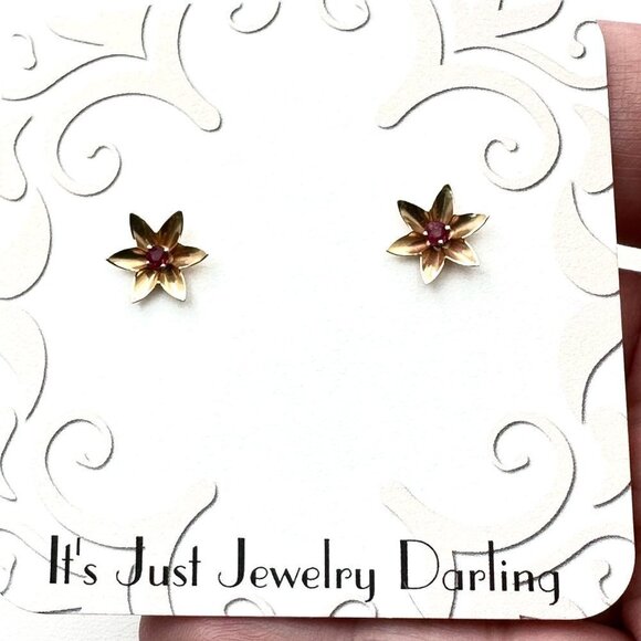 14K Yellow Gold Womens Earrings Pierced Red Ruby Flower Stud Gift for Her - Picture 2 of 3